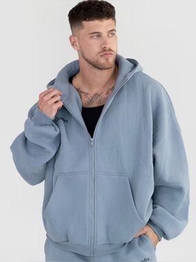NWT Mega oversized COMFRT cloud zip hoodie sz L Willow